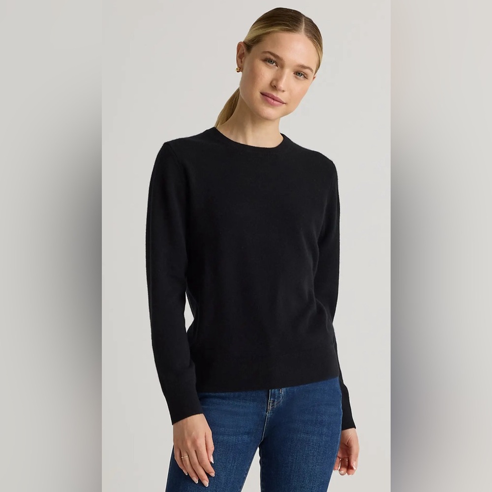 Classic Black Crewneck Sweater - Women